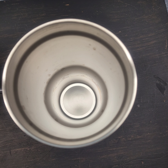 YETI Red Tumbler 30 OZ With Straw - Picture 4 of 6